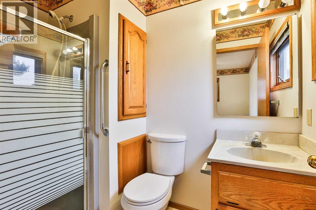 527 2 Street N - 25