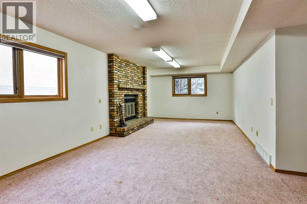527 2 Street N - Image 26