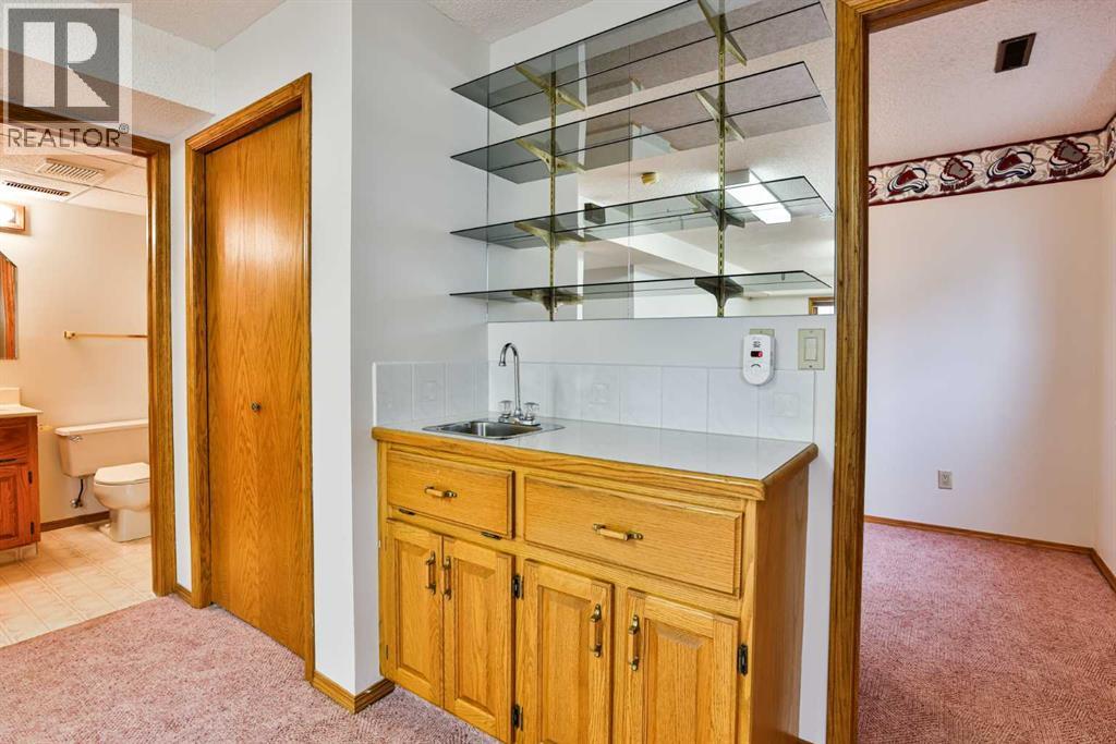 527 2 Street N - 28