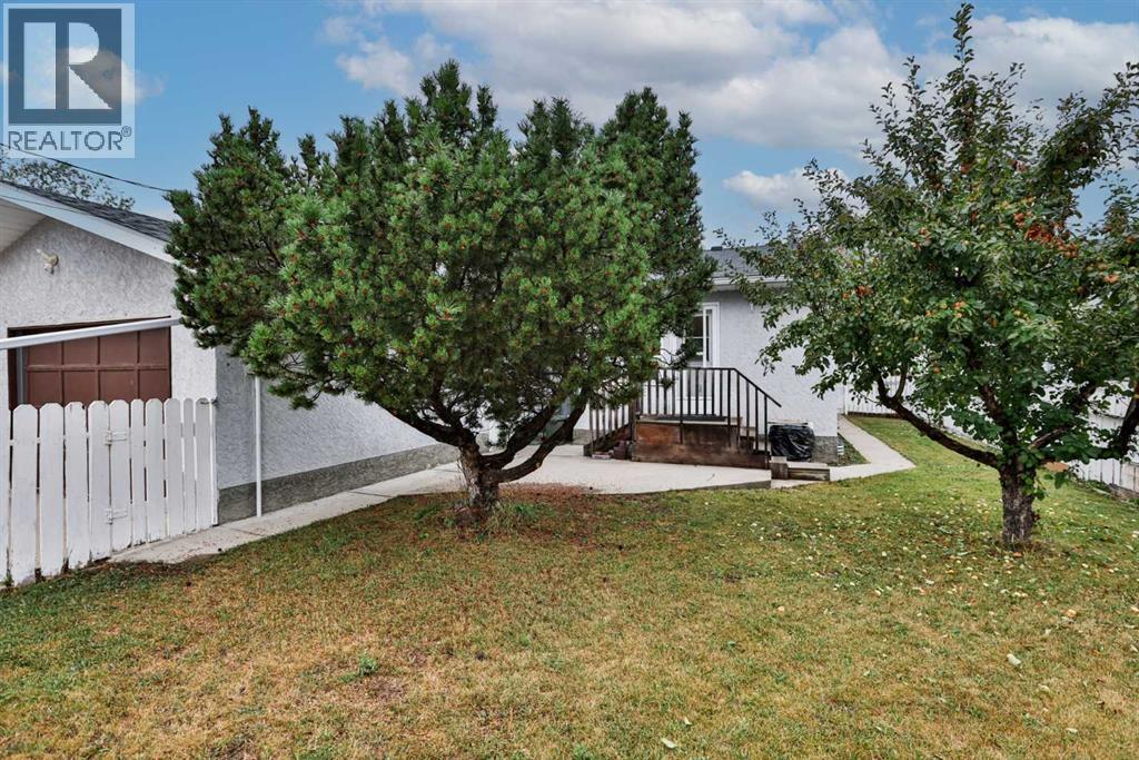 527 2 Street N - Image 5
