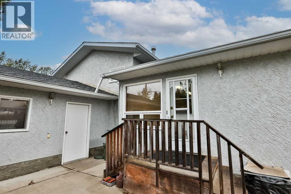527 2 Street N - 6