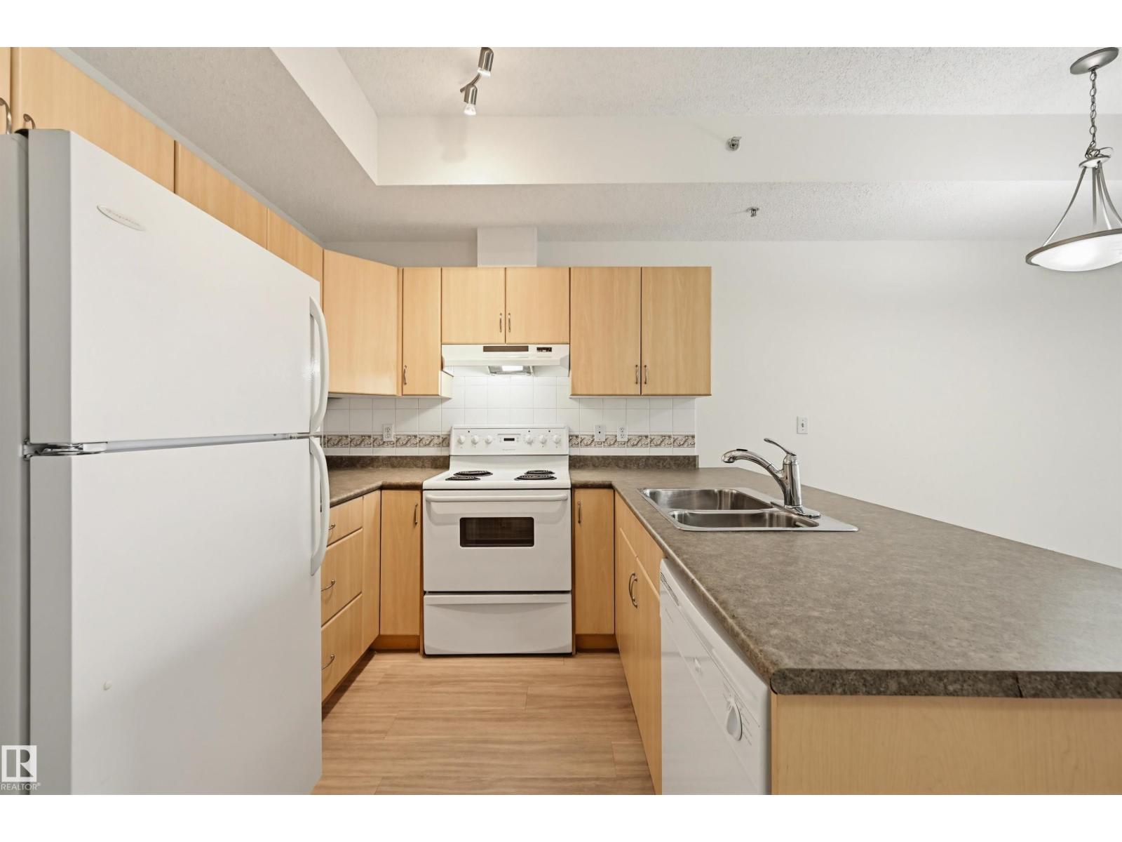 #102 11103 84 AV NW - Image 8
