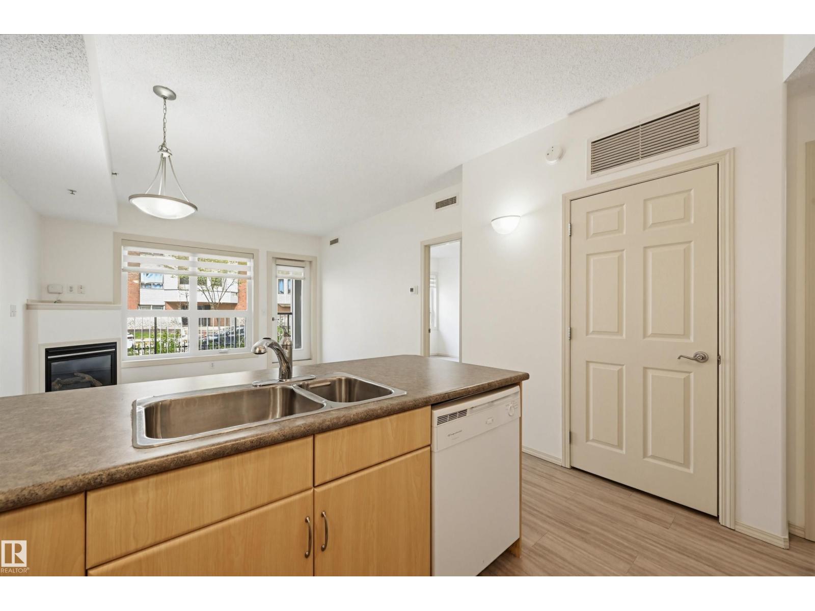 #102 11103 84 AV NW - 10