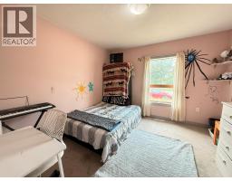 4954 Stevens Avenue, Canal Flats, BC V0B1B0 Photo 14