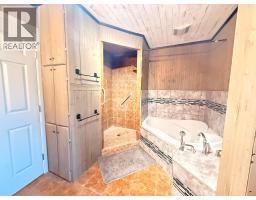 4954 Stevens Avenue, Canal Flats, BC V0B1B0 Photo 16
