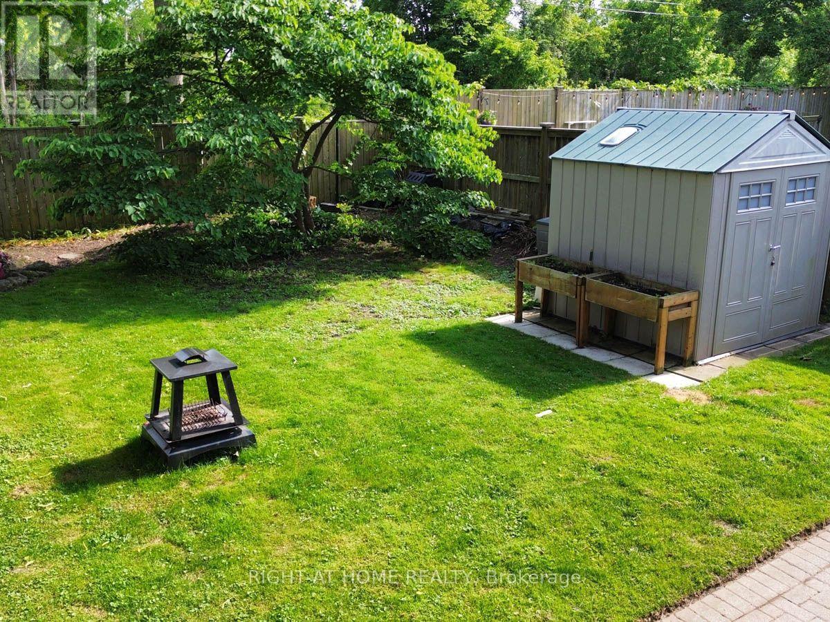 2623 KAYMAR CRESCENT - 22