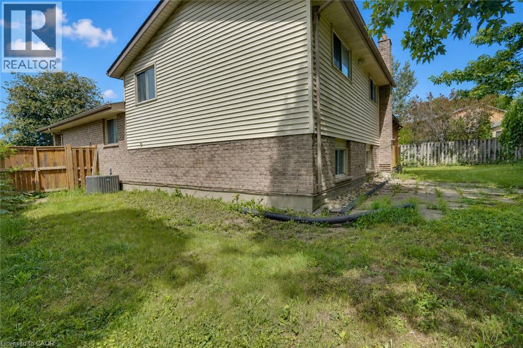 4 bedroom Single Family interior view, 26 MODY Court, London, Ontario
