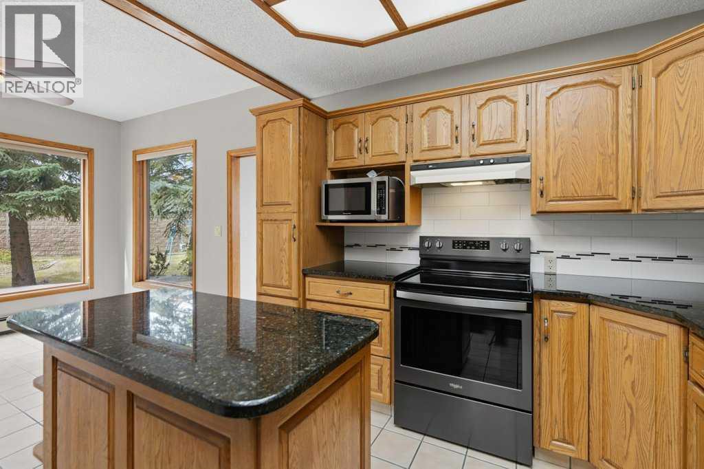 119 Strathbury Bay SW - Image 9