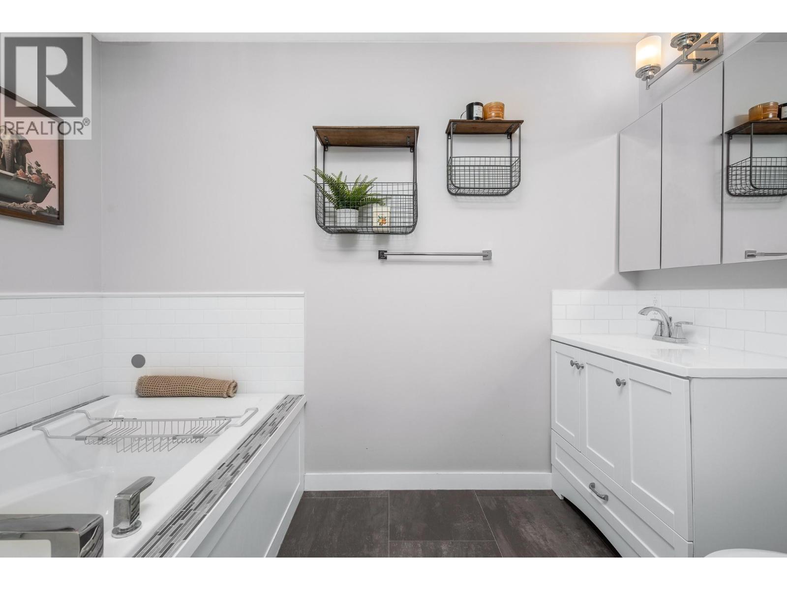 7590 Klinger Road, Vernon