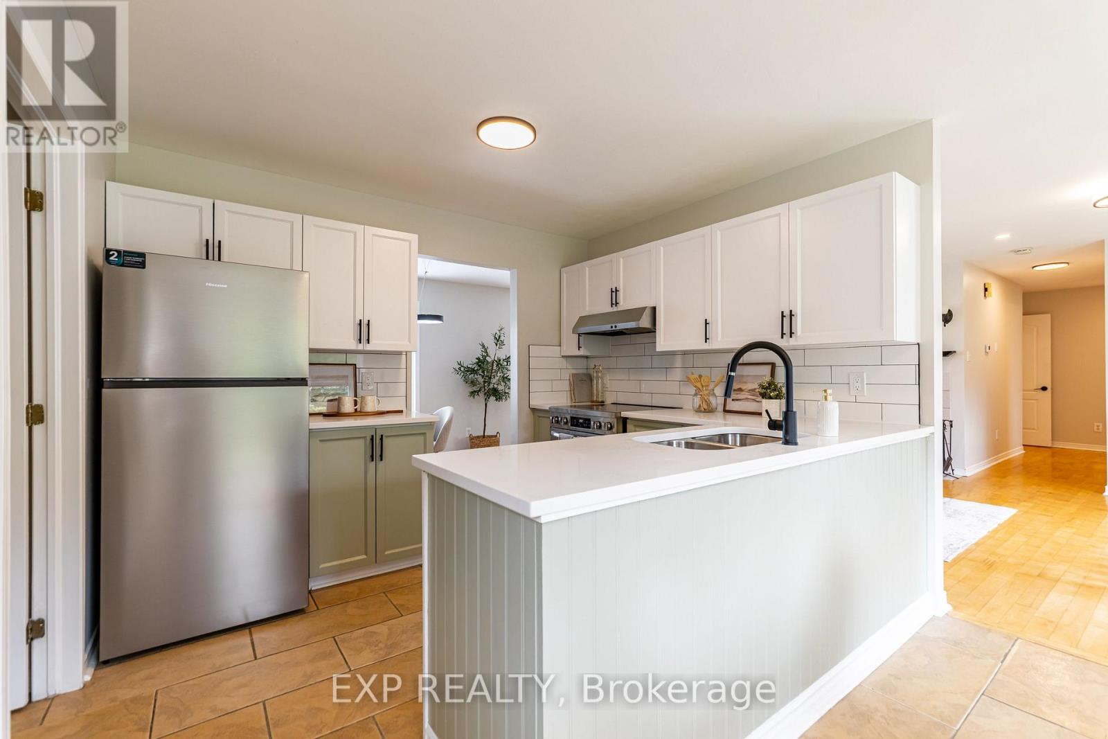 511 TOWNLINE ROAD - Image 12