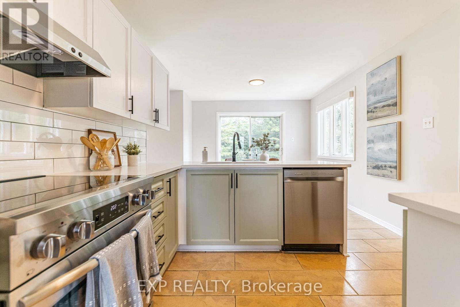 511 TOWNLINE ROAD - Image 14