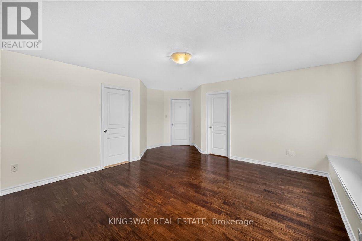 8 MONKTON CIRCLE - 24