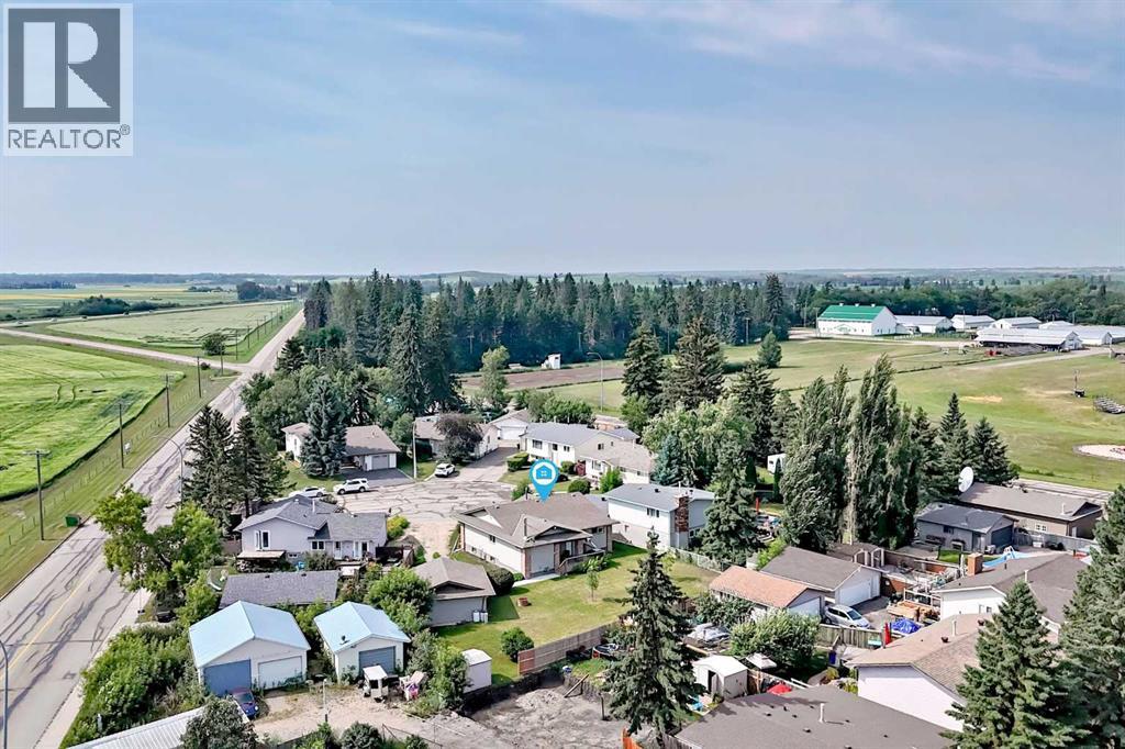 Listing photo – 3 43 Avenue Close, Lacombe