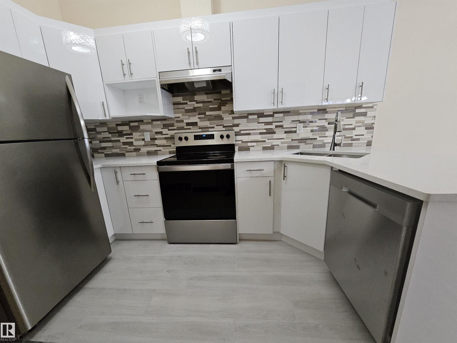 11625 88 ST NW - 15