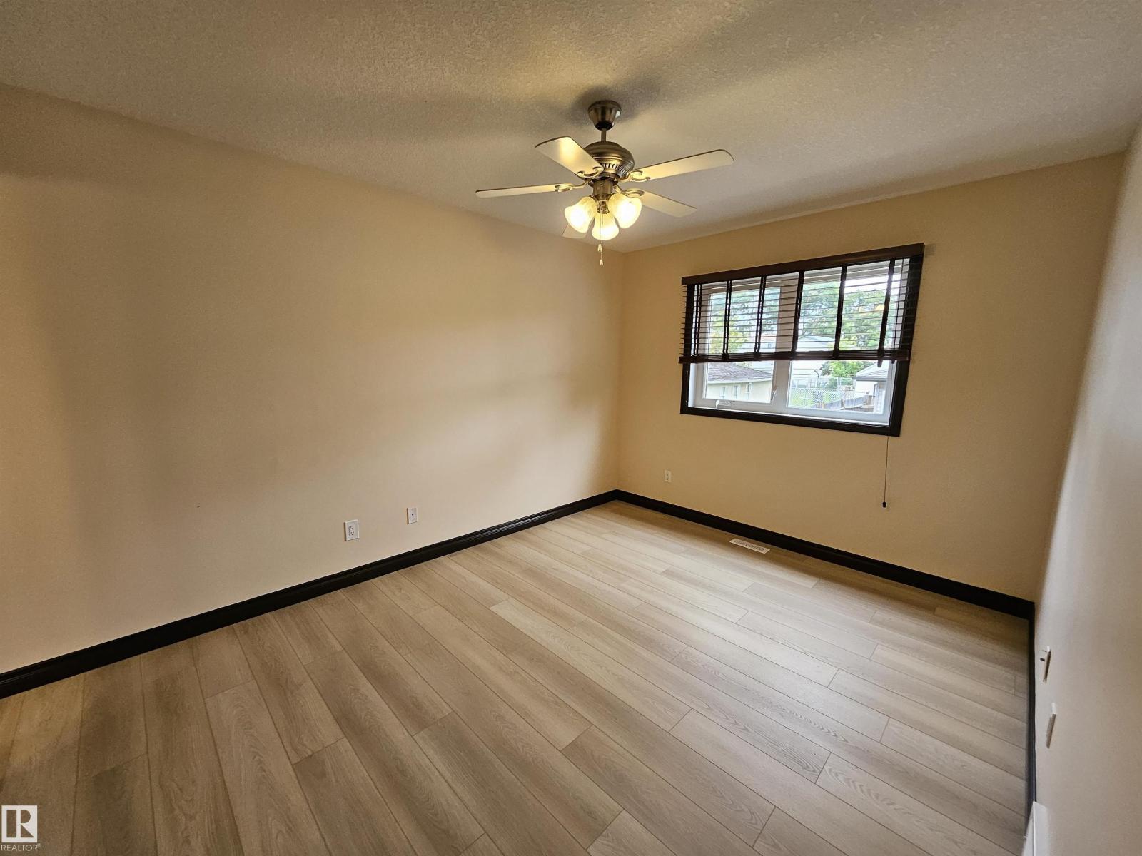 11625 88 ST NW - Image 23