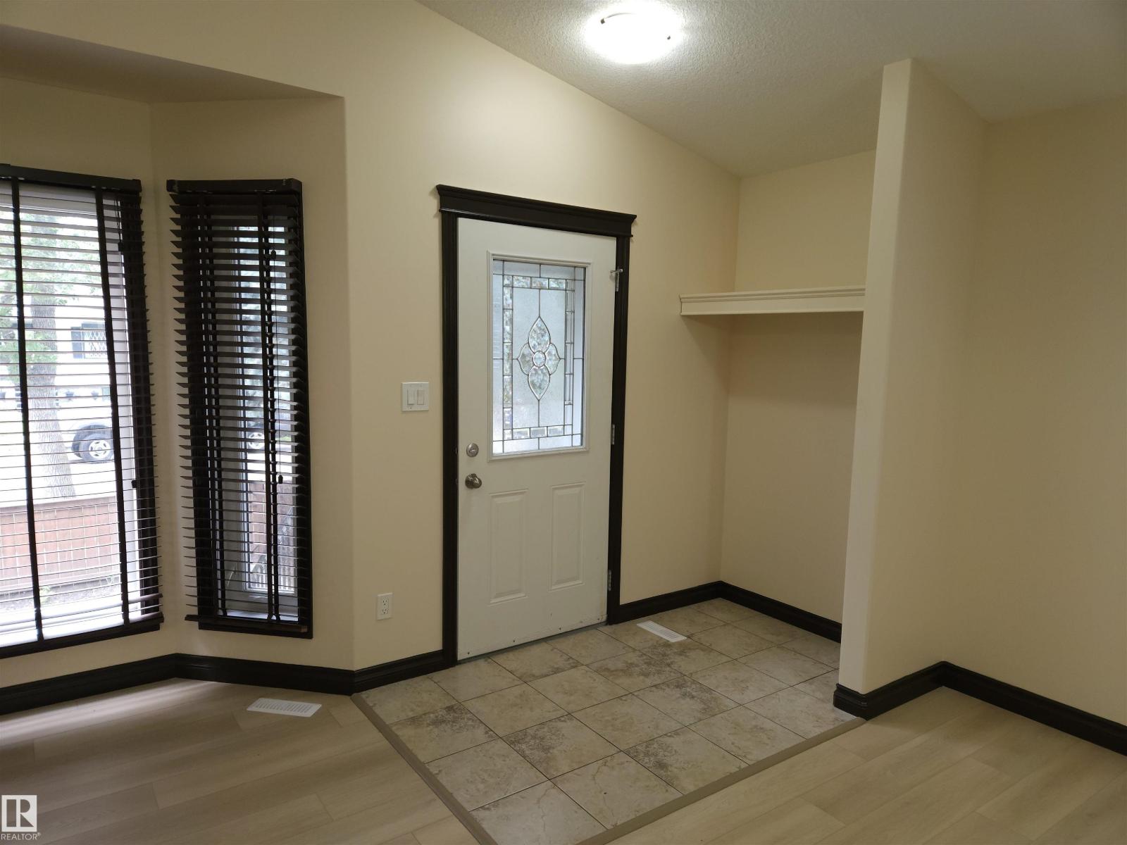 11625 88 ST NW - 8