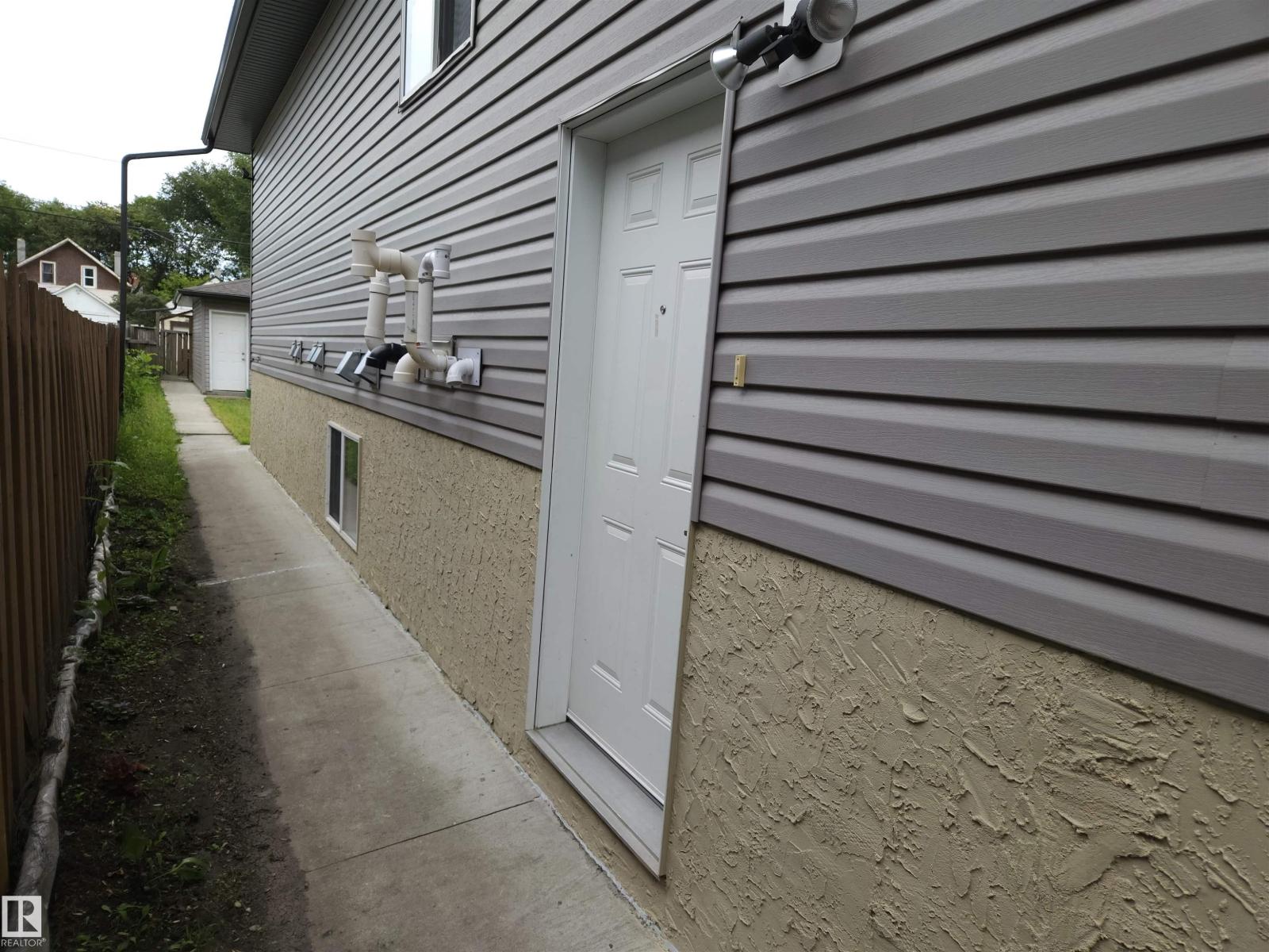 11625 88 ST NW - Image 35