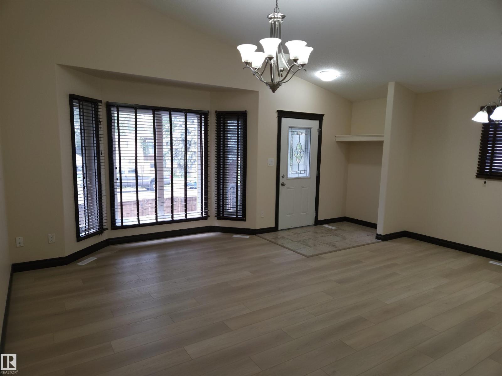 11625 88 ST NW - 9