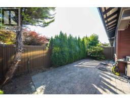 5066 Springs Boulevard, Delta, BC V4M0A7 Photo 8