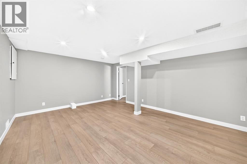 39 Woodfield Crescent SW - Image 24