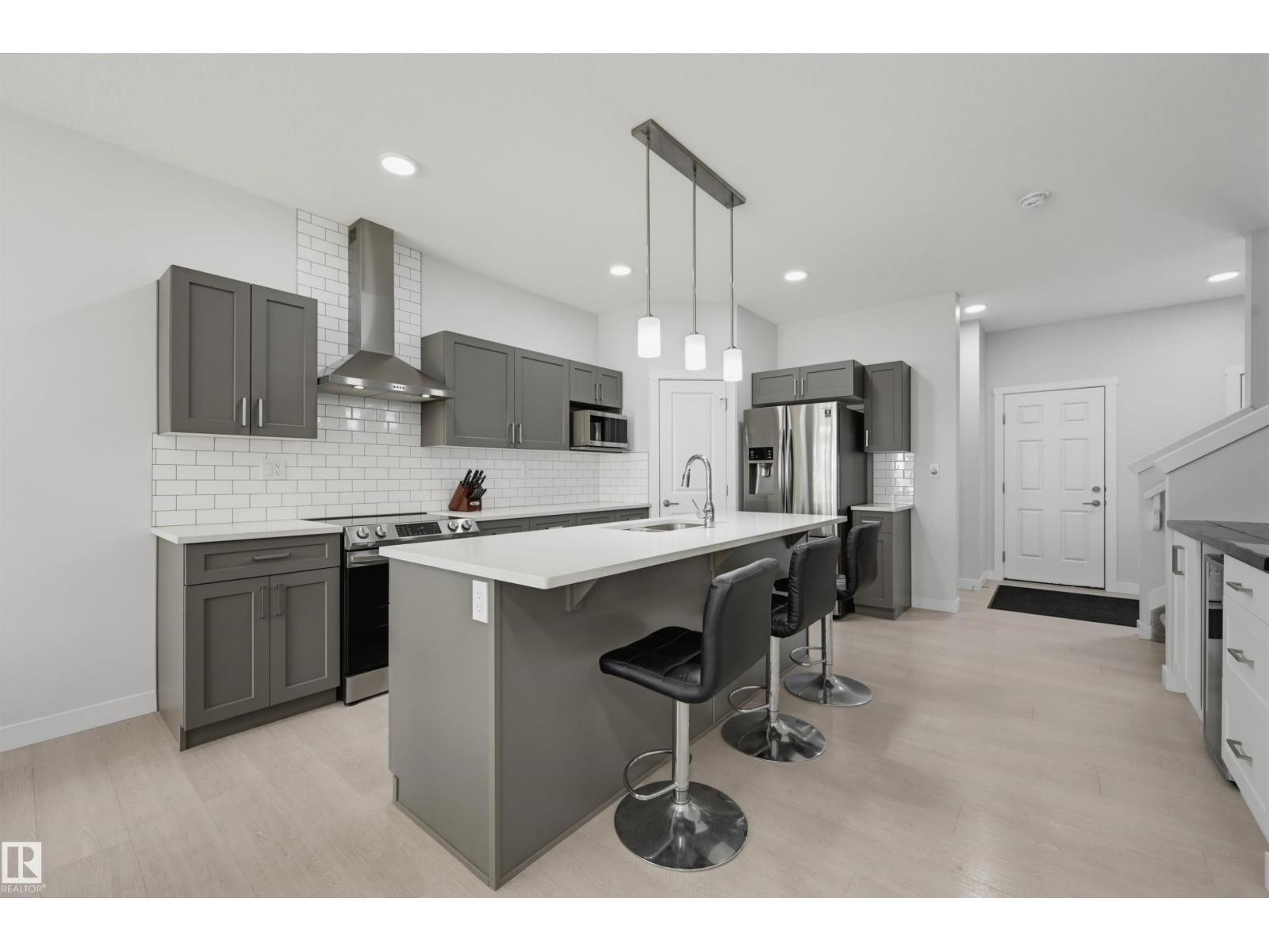 918 DANIELS LO SW - Image 3