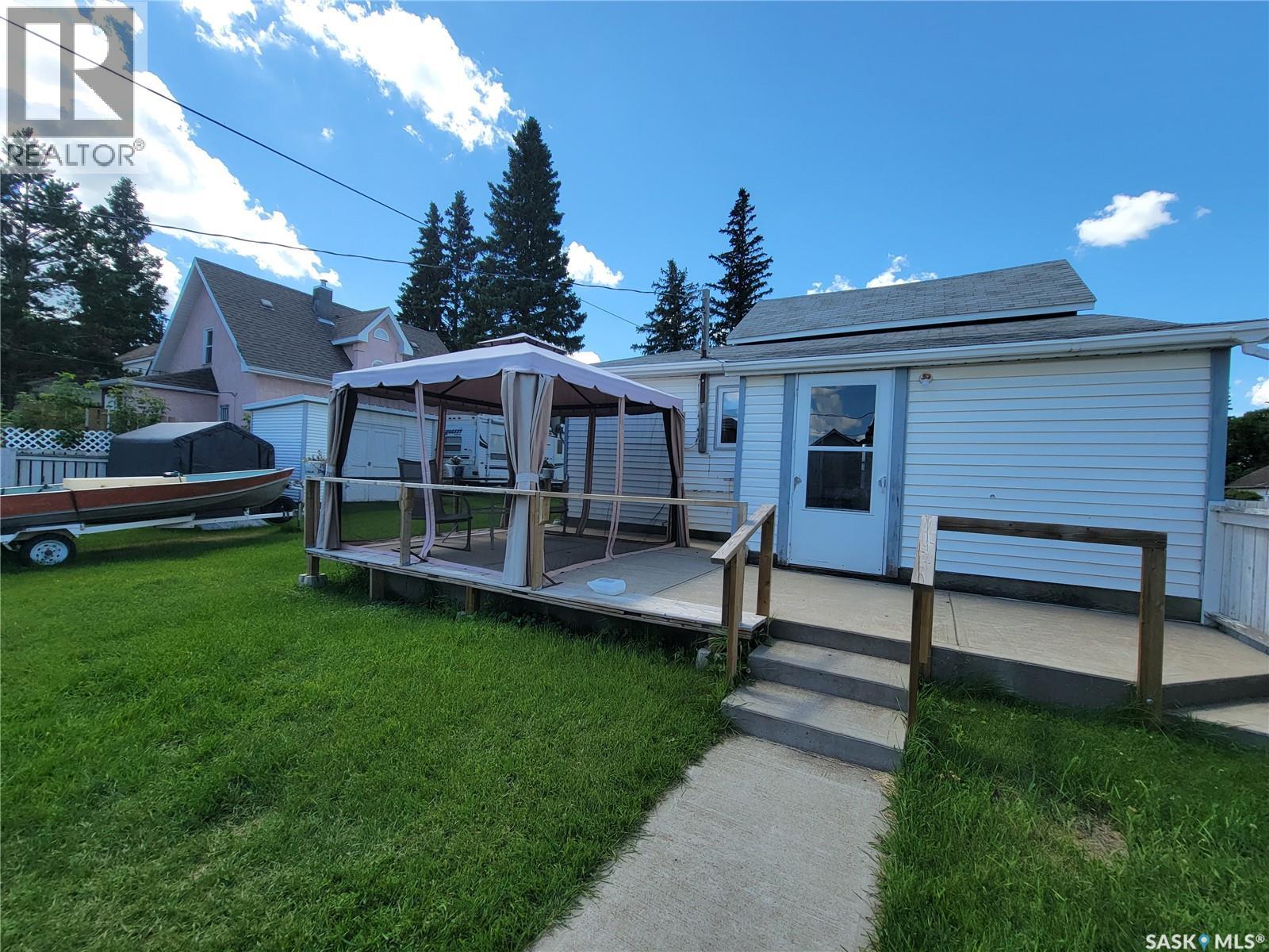 118 1st STREET W - Image 22