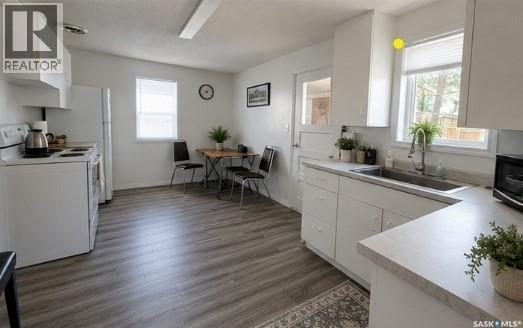 118 1st STREET W - Image 4