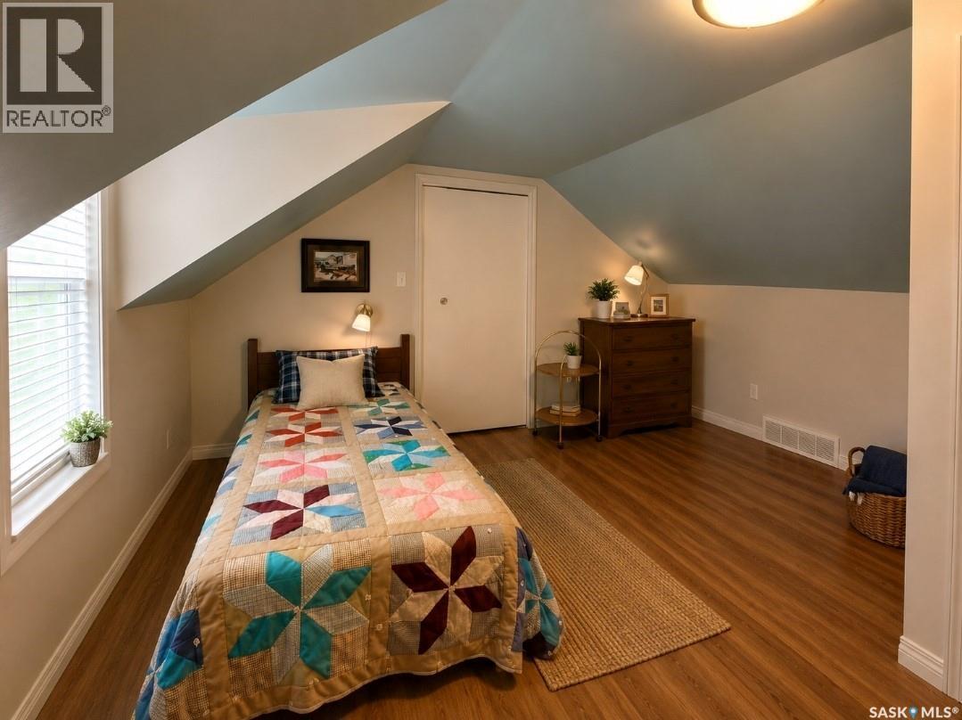 118 1st STREET W - Image 9