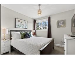 16379 9 Avenue, Surrey, BC V4A9B5 Photo 24