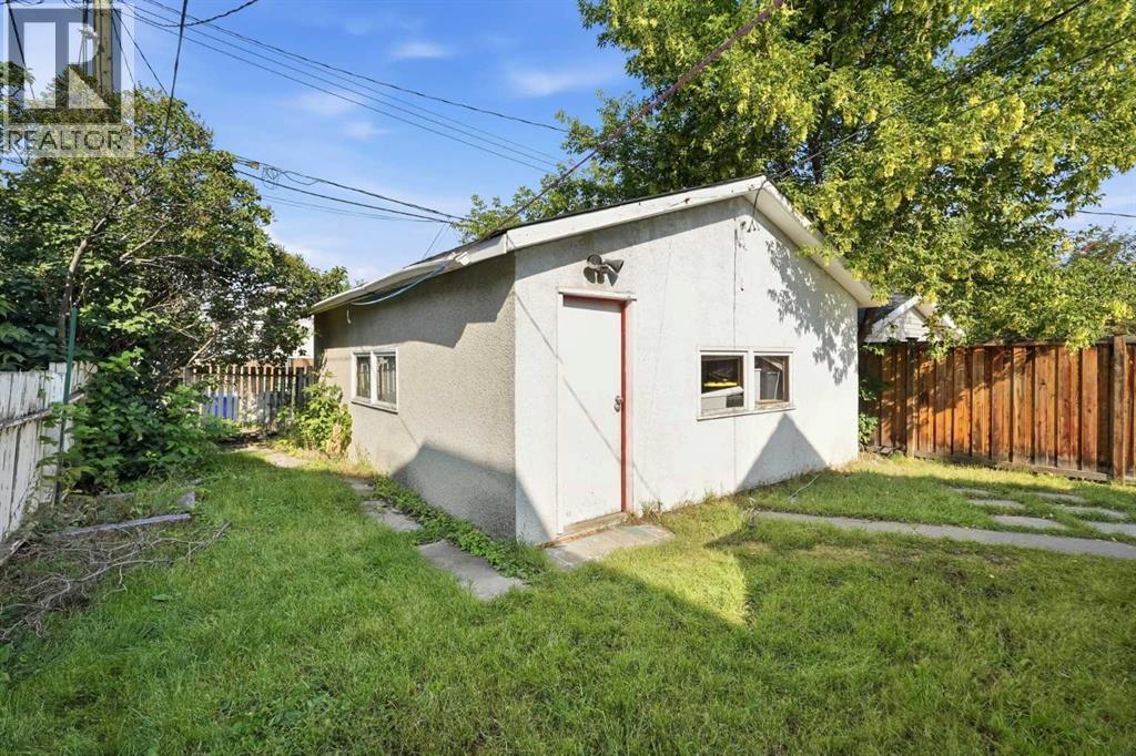 211 7 Street NE - Image 23