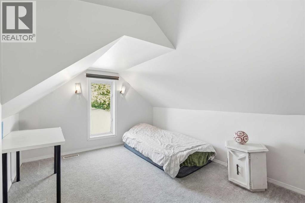211 7 Street NE - Image 14