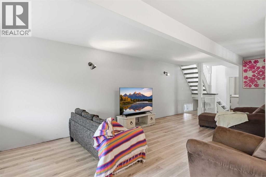 211 7 Street NE - Image 3