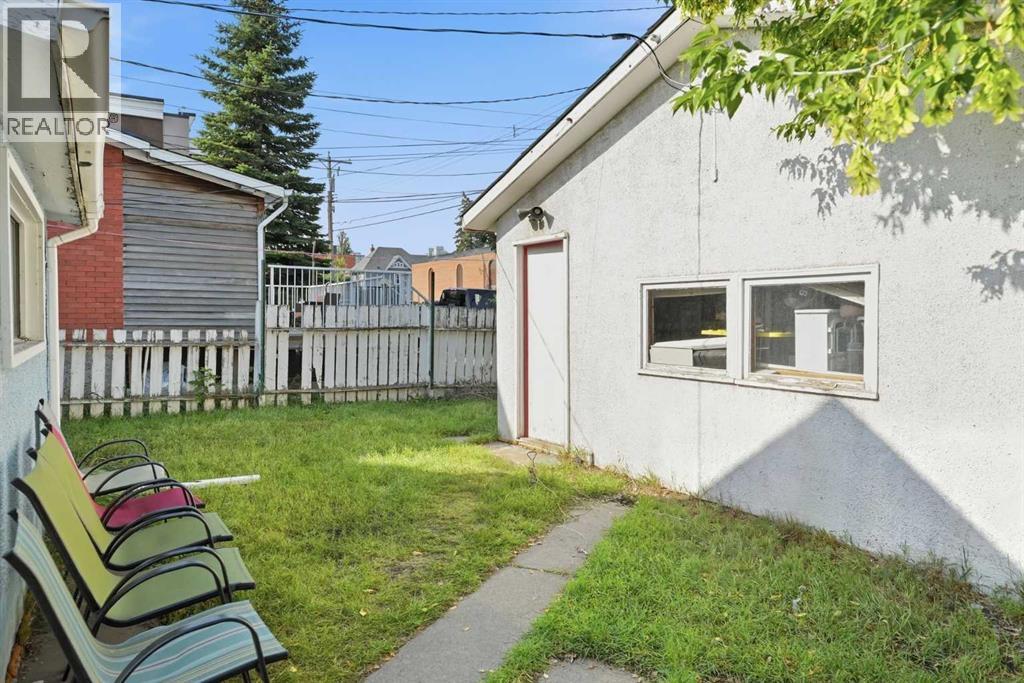 211 7 Street NE - 21