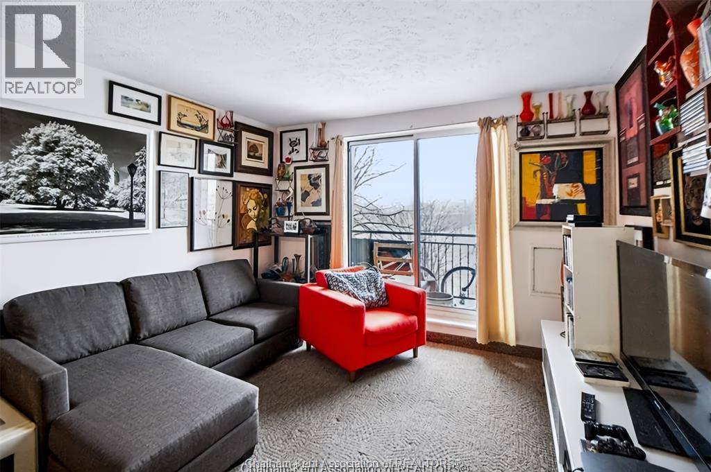 #404 130 Park AVENUE East - 2
