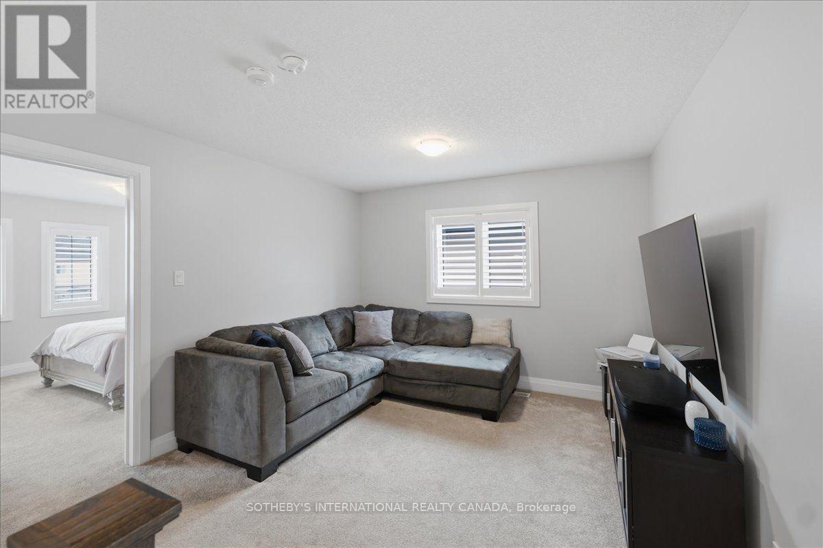 356 FREURE DRIVE - Image 19