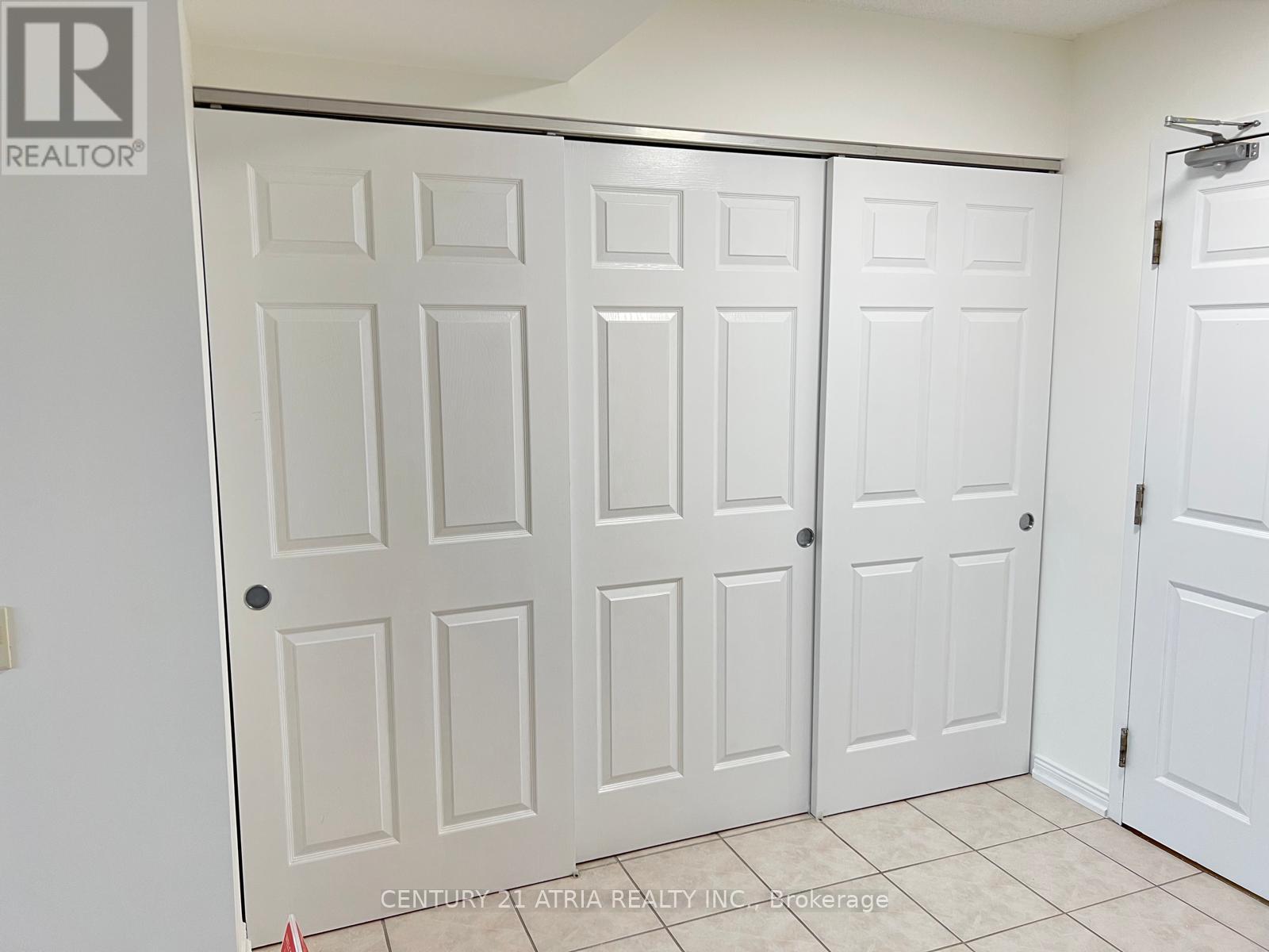 #904 2800 WARDEN AVENUE - 4
