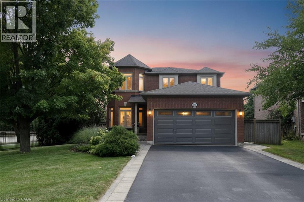470 AMANDA Crescent - 1