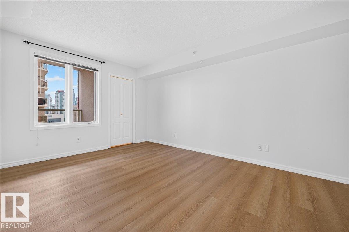 #1102 10909 103 AV NW - Image 33