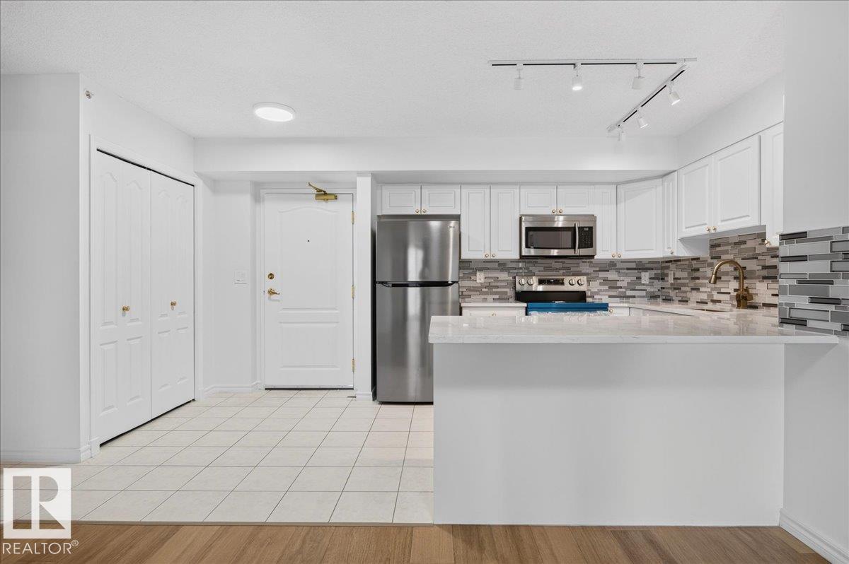 #1102 10909 103 AV NW - Image 37