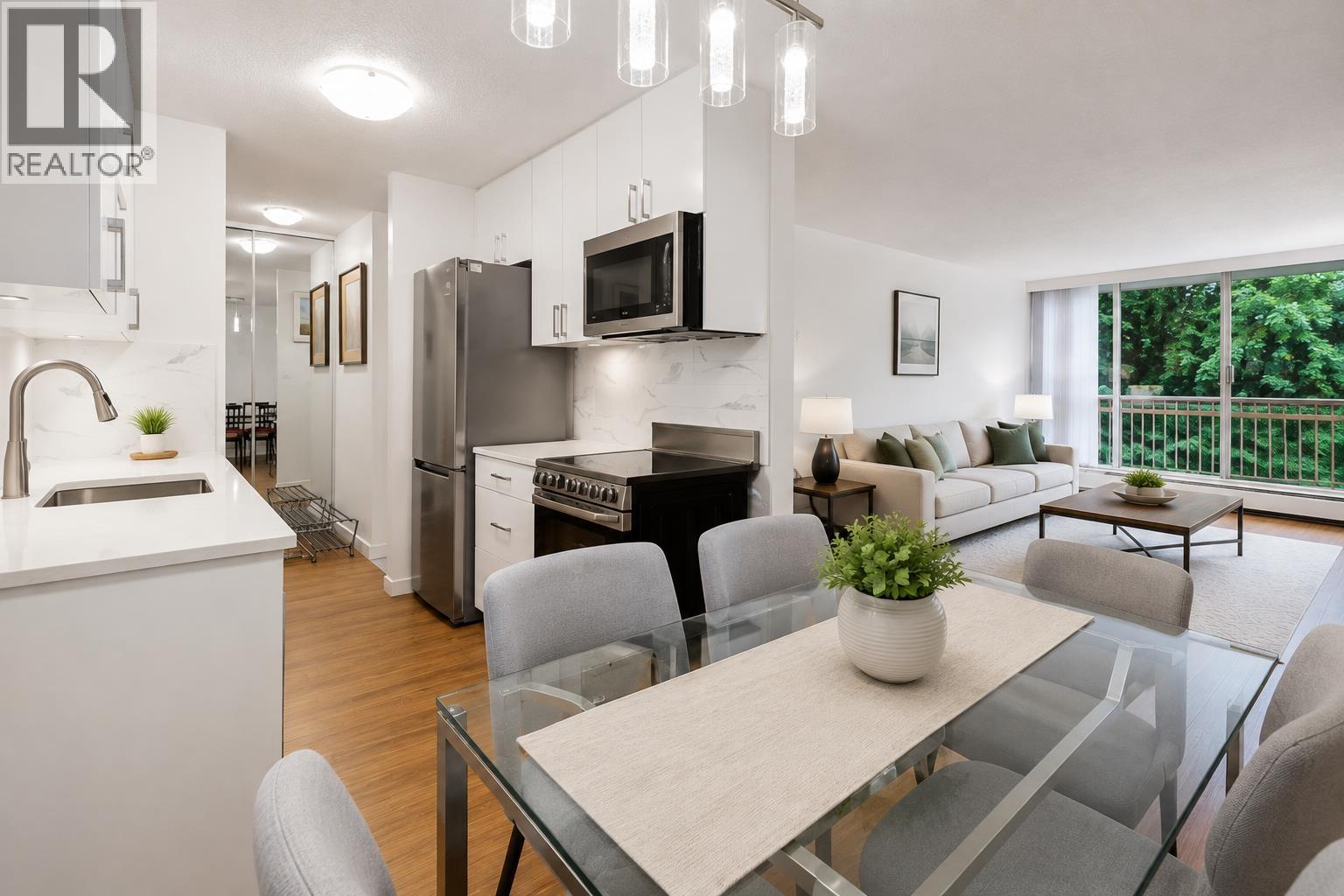 519 2012 FULLERTON AVENUE