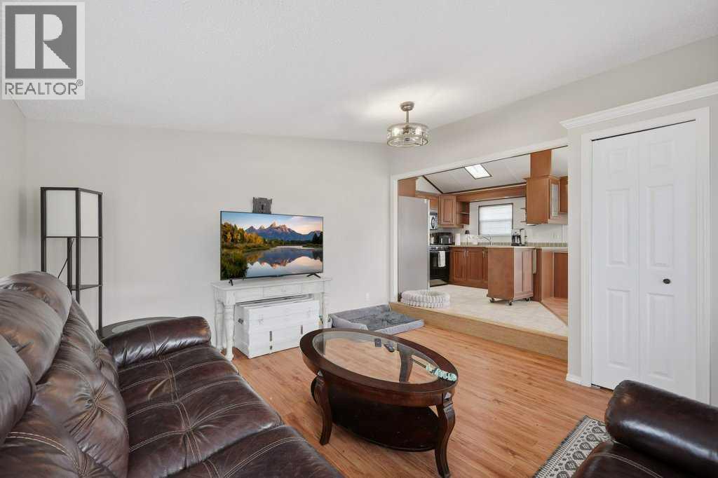 3030, 35468 Range Road 30 - 5