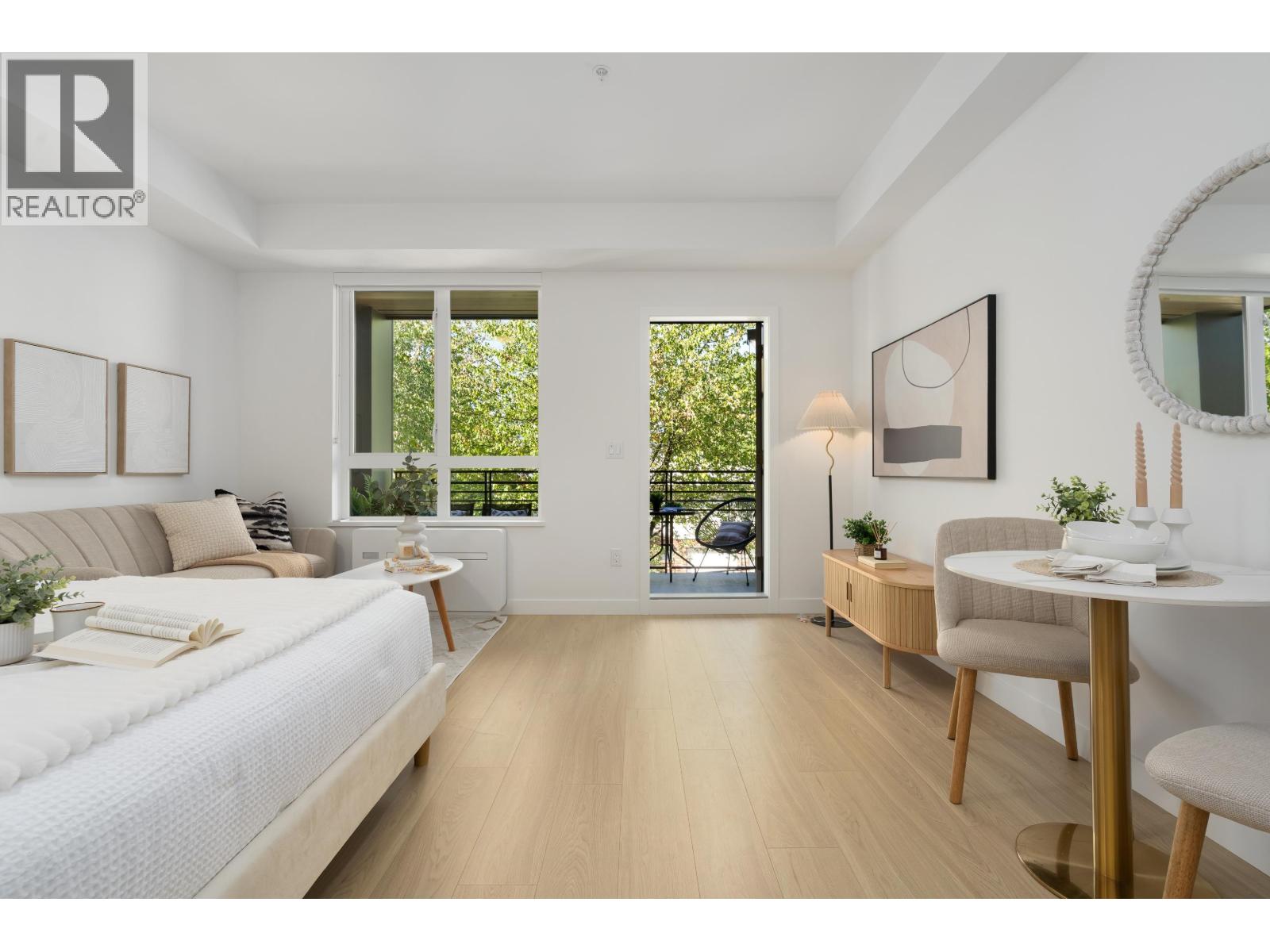 306 2450 GARDEN DRIVE, Vancouver