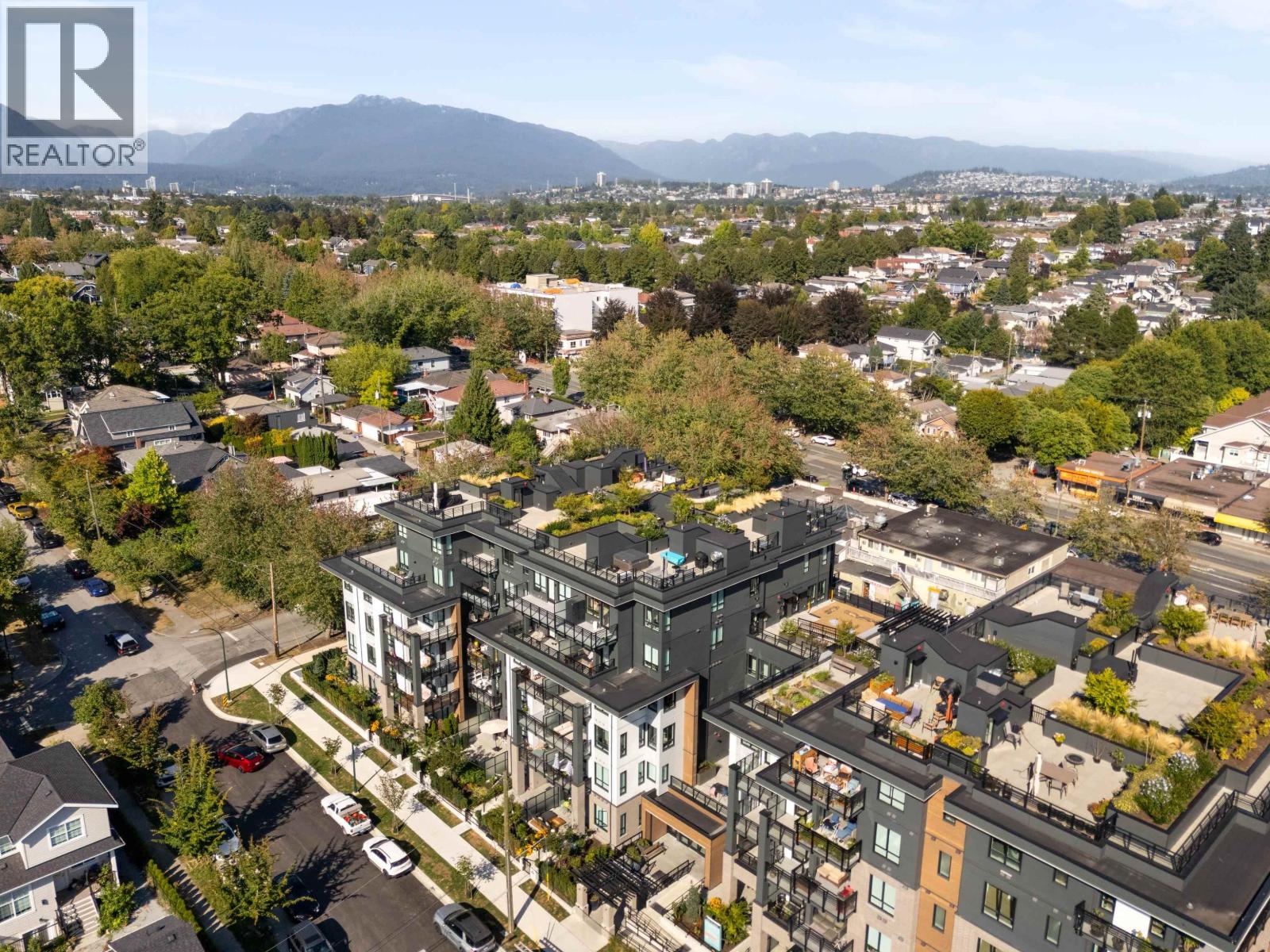306 2450 GARDEN DRIVE, Vancouver