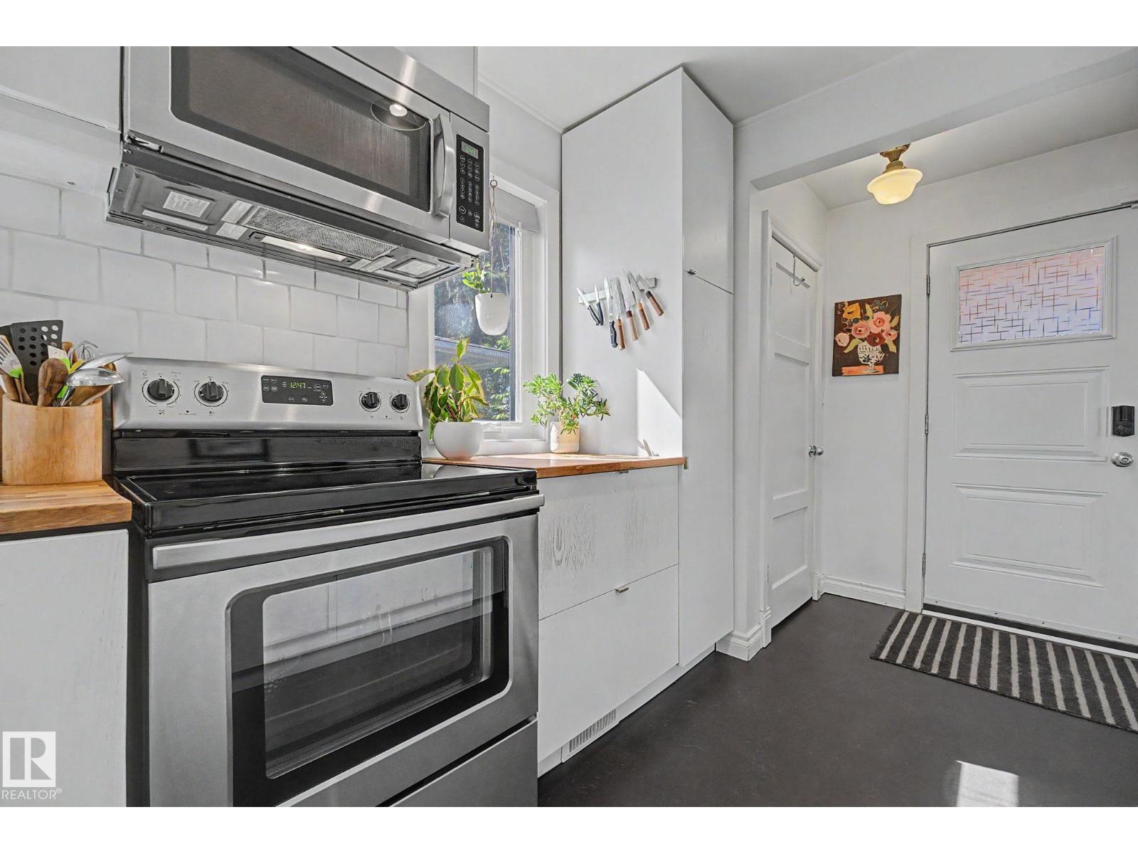 12131 126 ST NW - 14