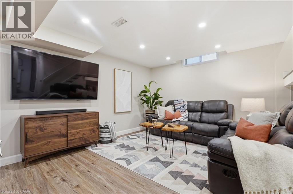 563 WESTVALE Drive - Image 25
