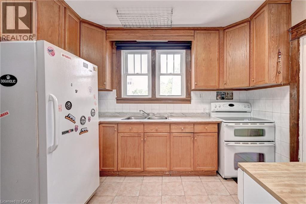 147 COURTLAND Avenue E - 12