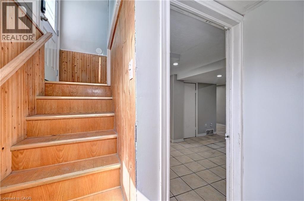147 COURTLAND Avenue E - 32