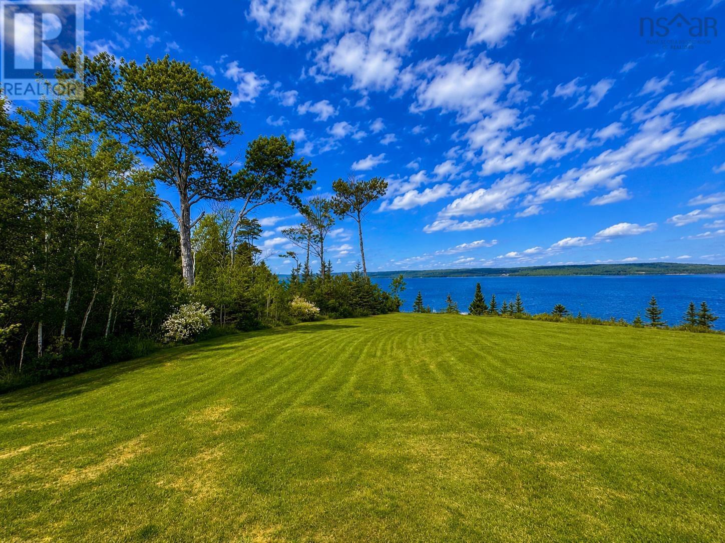 Property 37 of 47 of 4297 West Bay Rd