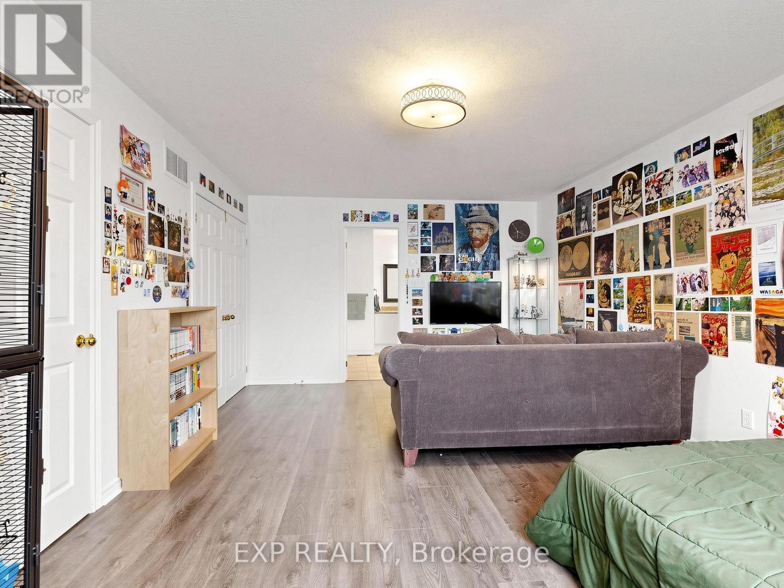 9 CARNESS CRESCENT - 22