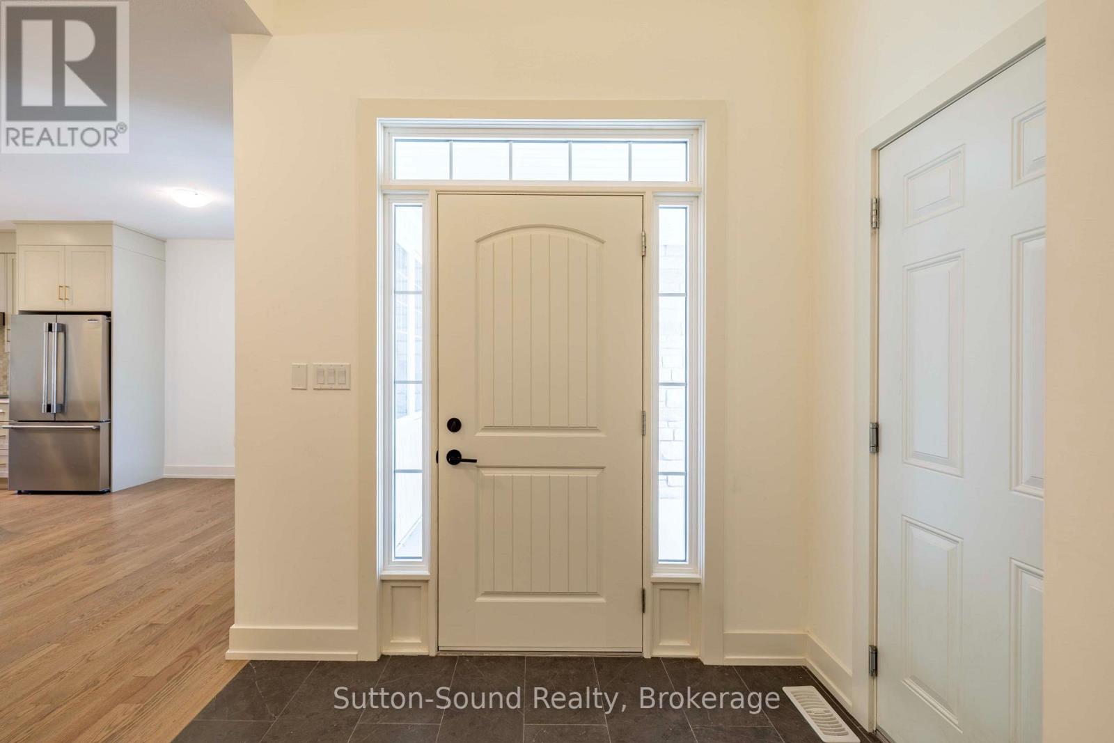 #25 306 SANDPIPER LANE - Image 4